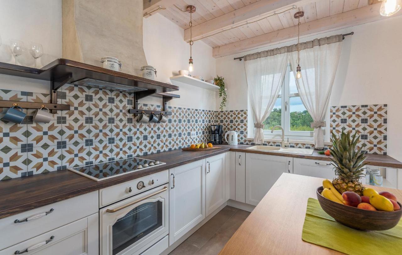 Villa-Osmium Smoljanci Экстерьер фото