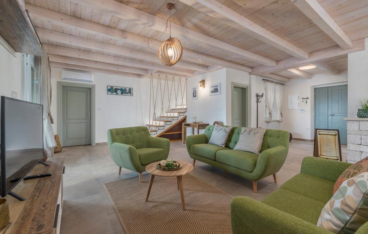 Villa-Osmium Smoljanci Экстерьер фото